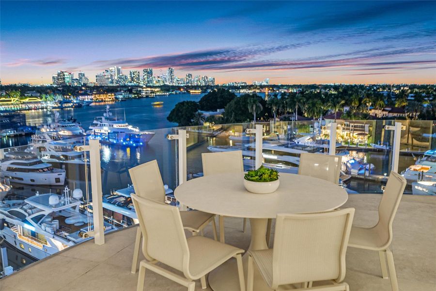 Exterior details and patio area of a home in , Fort Lauderdale (Image 38).