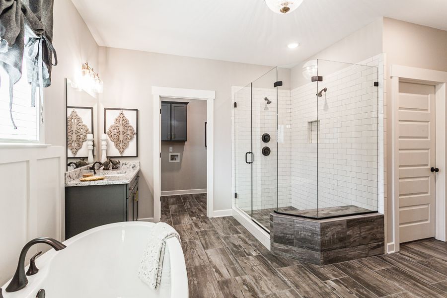 Representative furnished interior of a home built from the Bentley by Grant & Co in Manor at Hall Creek, Arlington (Image 39).