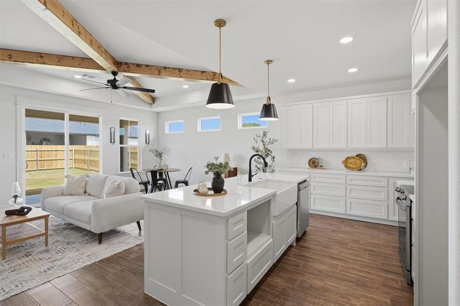 Furnished interior view inside a new home in , Tolar (Image 33).