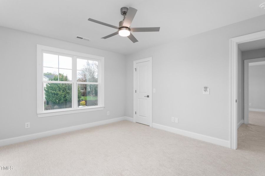 1246 Jamestowne Drive-34