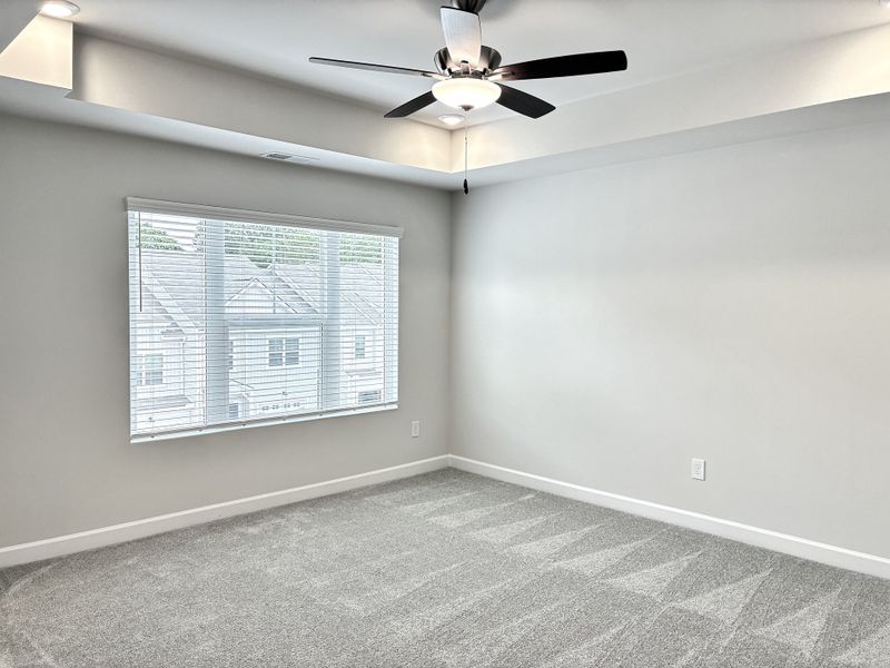 Spacious, unfurnished interior of a new home in Miller Park, Greenville (Image 16).