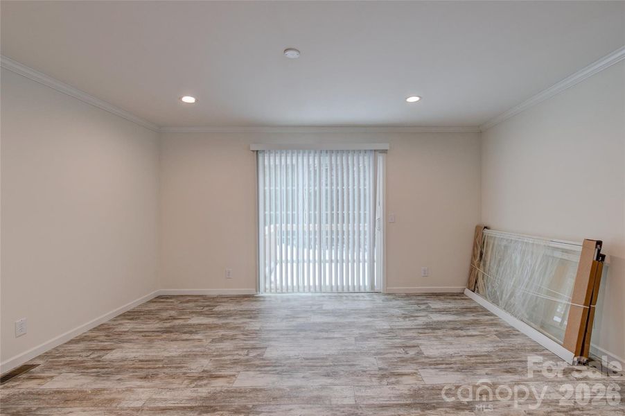 Spacious, unfurnished interior of a new home in , Chester (Image 33).