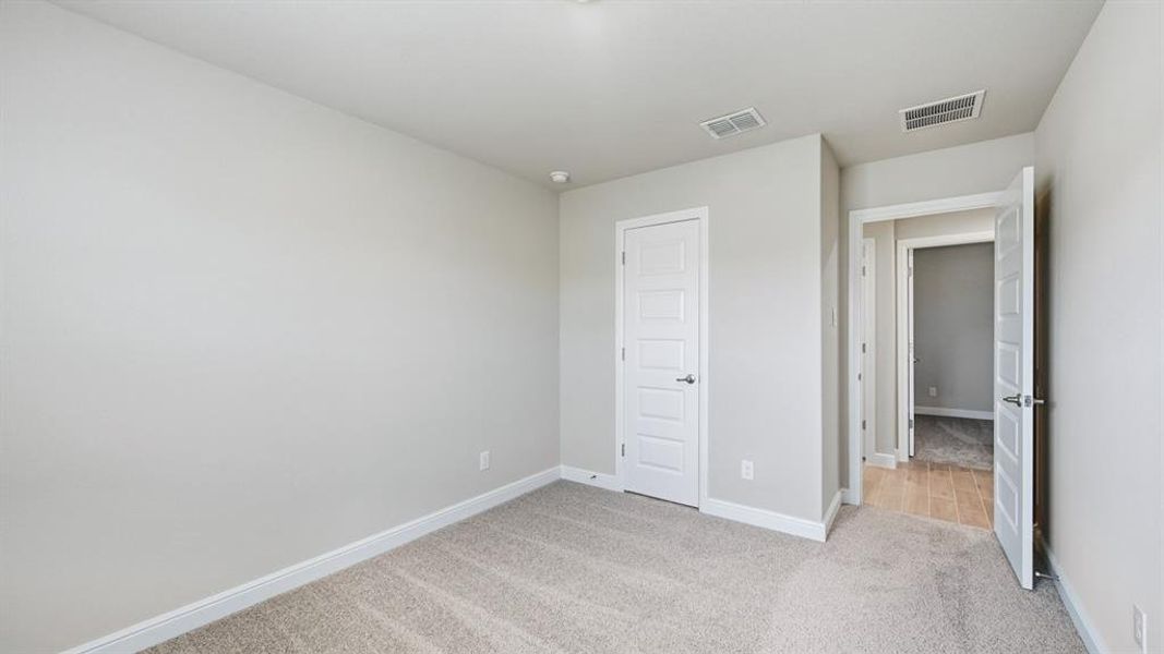 Spacious, unfurnished interior of a new home in Parkerville Meadows, DeSoto (Image 10).