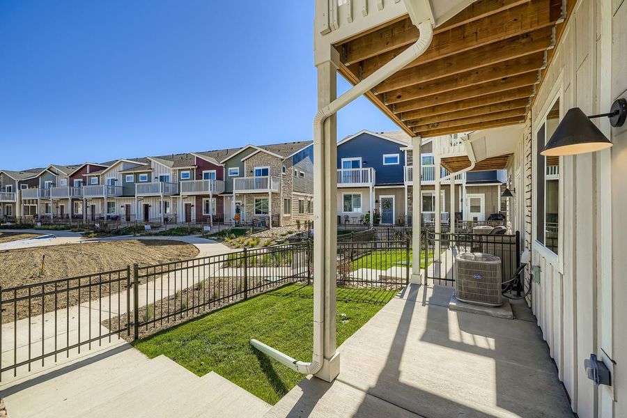 2768 Bear Springs Cir, Longmont, CO.  - Slide 31