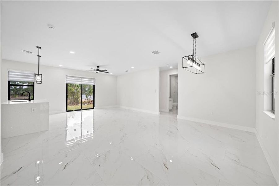 Spacious, unfurnished interior of a new home in , Lehigh Acres (Image 17).
