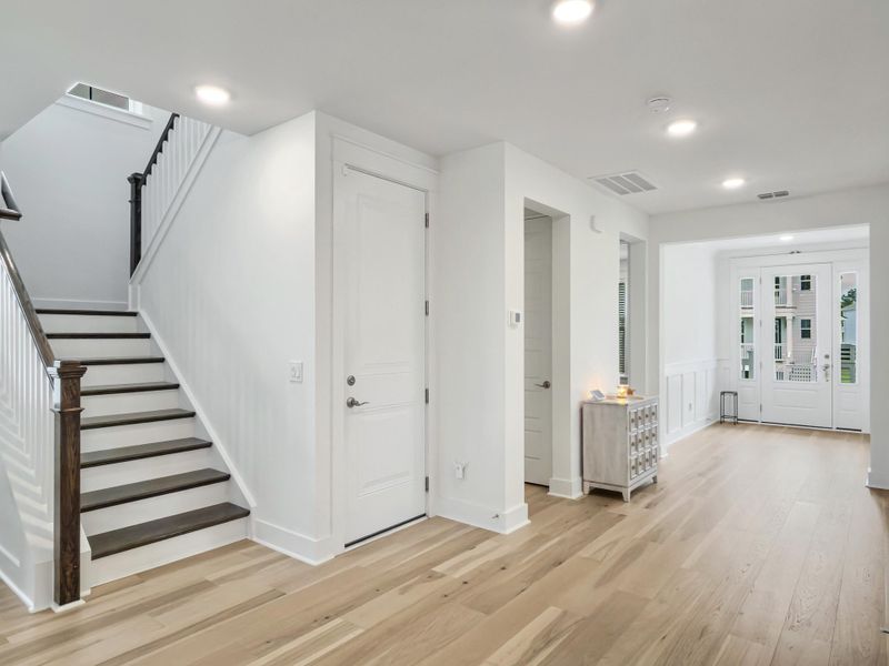 Spacious, unfurnished interior of a new home in Liberty Hill Farm, Mount Pleasant (Image 24).