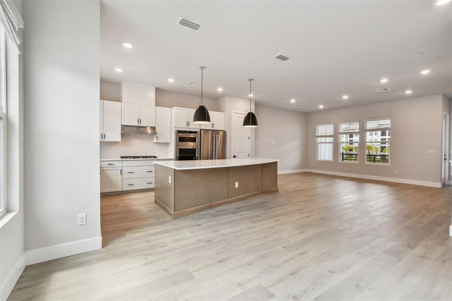 Dining Room & Kitchen Dining Room & Kitchen