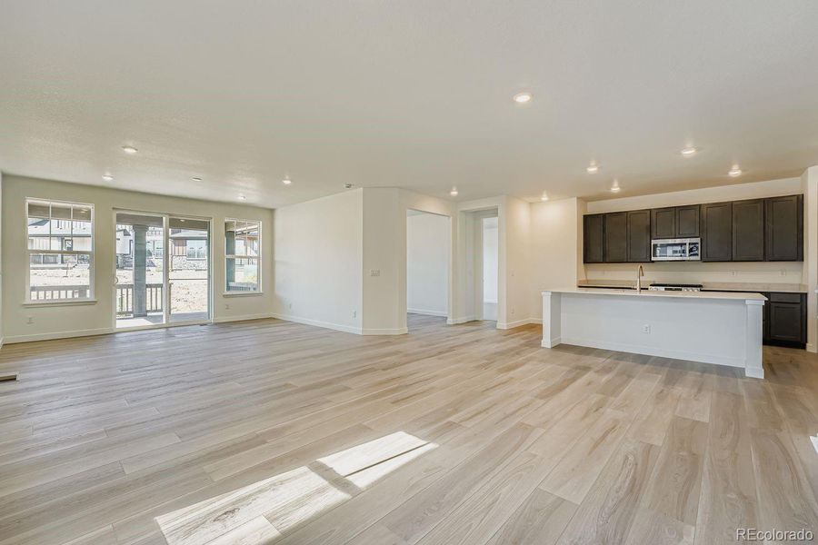 Spacious, unfurnished interior of a new home in Ken-Caryl Ranch: The Monarch Collection, Littleton (Image 8).