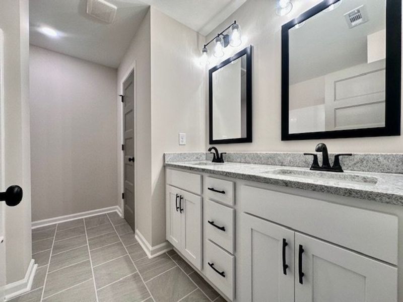 Furnished interior view inside a new home in Sagebrook, Newnan (Image 6).
