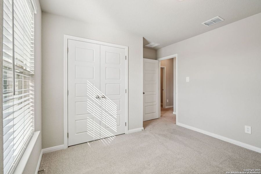 Spacious, unfurnished interior of a new home in Royal Crest, San Antonio (Image 41).