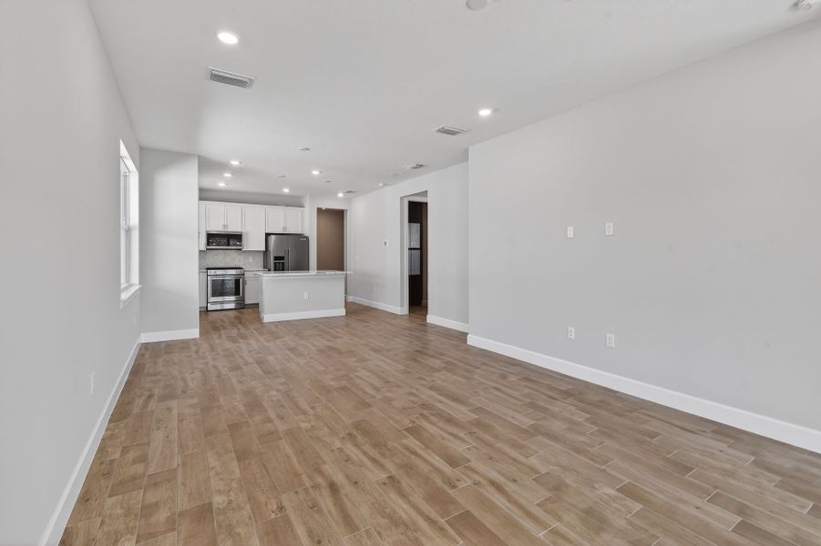 Spacious, unfurnished interior of a new home in Costa Pointe, Vero Beach (Image 55).