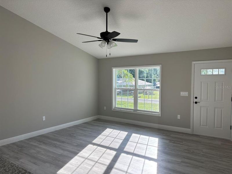 Spacious, unfurnished interior of a new home in , Dunnellon (Image 19).