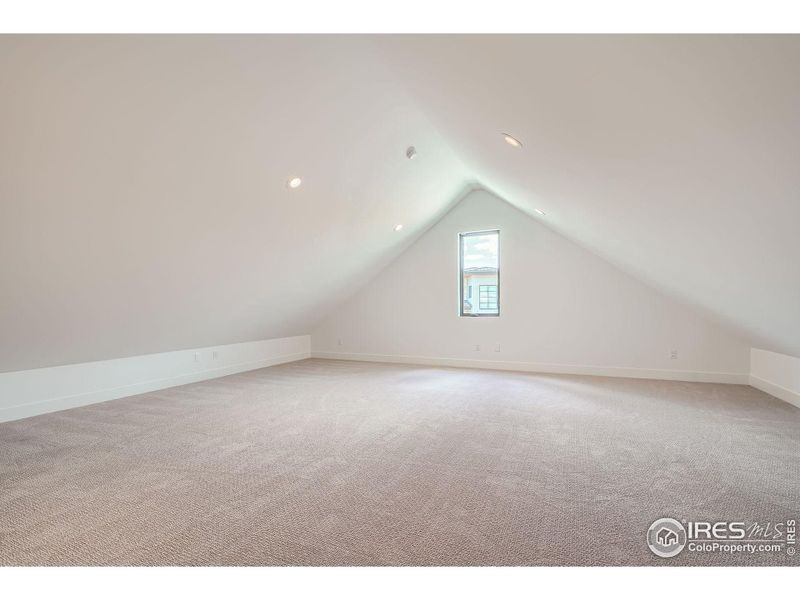 Spacious, unfurnished interior of a new home in , Louisville (Image 19).
