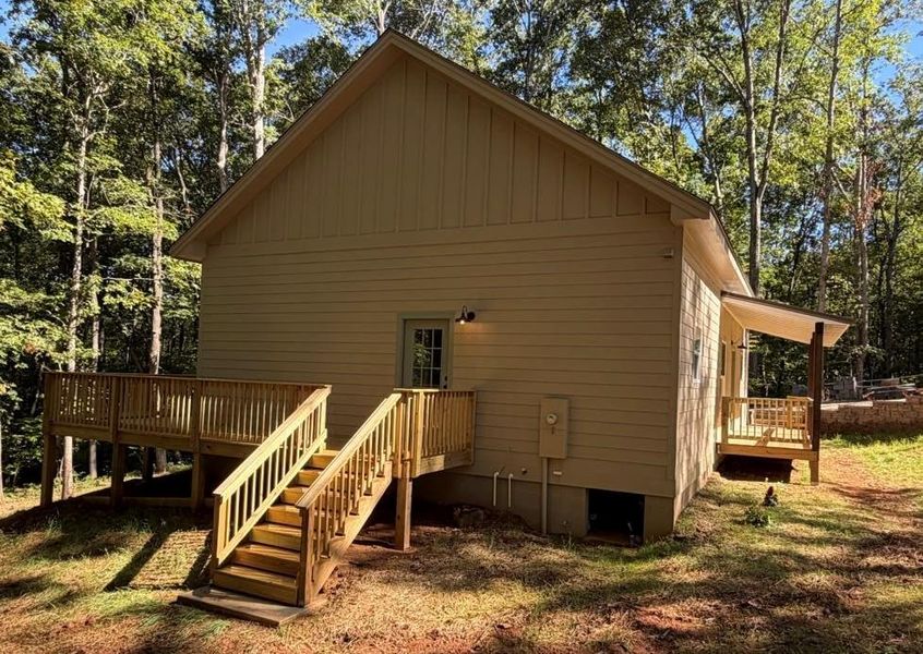 Exterior details and patio area of a home in , Carrollton (Image 19).
