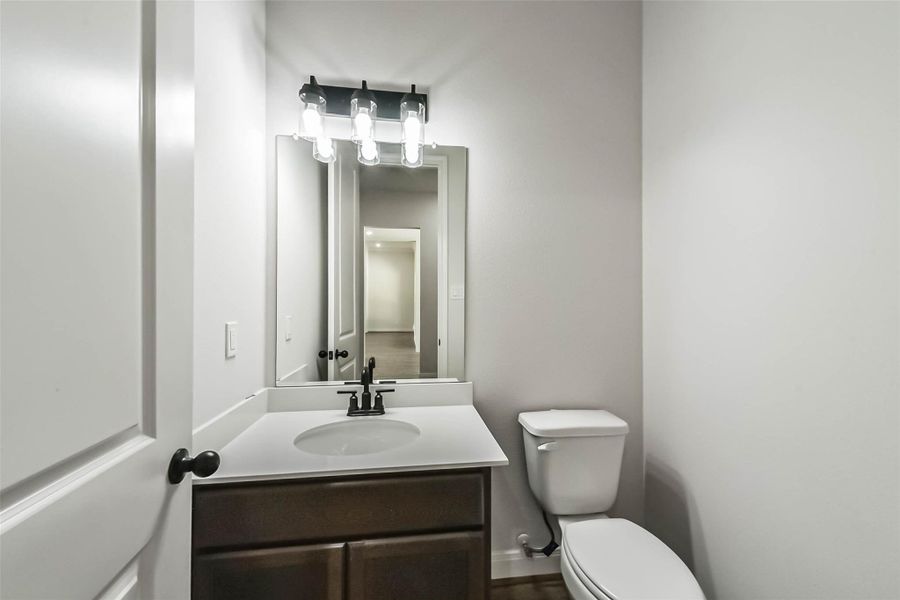 Furnished interior view inside a new home in , Baytown (Image 5).