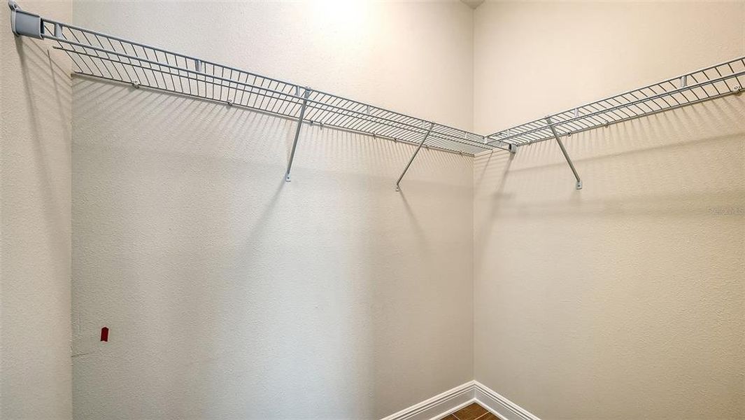 Spacious, unfurnished interior of a new home in Grand Park, Sarasota (Image 42).