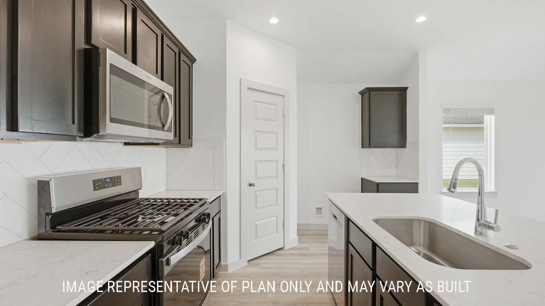 Representative furnished interior of a home built from the Elgin by D.R. Horton in Reserve at Mallard Lakes, Orange (Image 6).