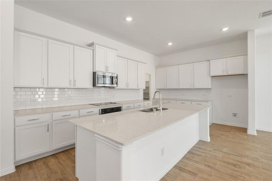 Furnished interior view inside a new home in Bridgewater: Brookstone Collection, Princeton (Image 7). Furnished interior view inside a new home in Bridgewater: Brookstone Collection, Princeton (Image 7).