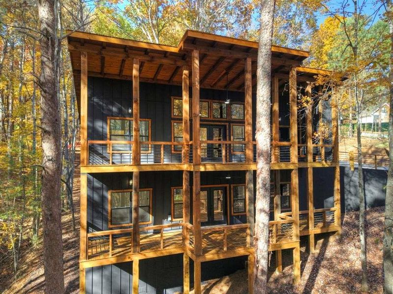 Image 34 of a home in .