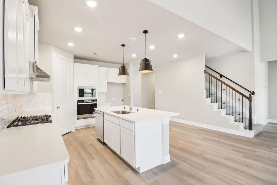 Photo is not of the actual home, but is an inspirational photo of builder’s model home and may depict options, furnishings, and/or decorator features that are not included. Photo is not of the actual home, but is an inspirational photo of builder’s model home and may depict options, furnishings, and/or decorator features that are not included.
