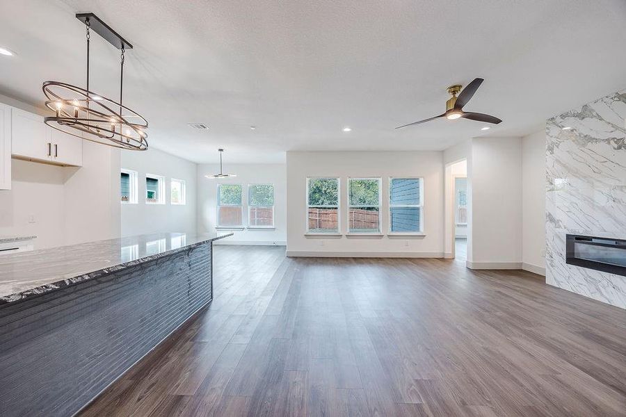 Image 36 of a home in .