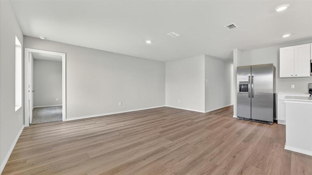 Spacious, unfurnished interior of a new home in , Hillsboro (Image 20).