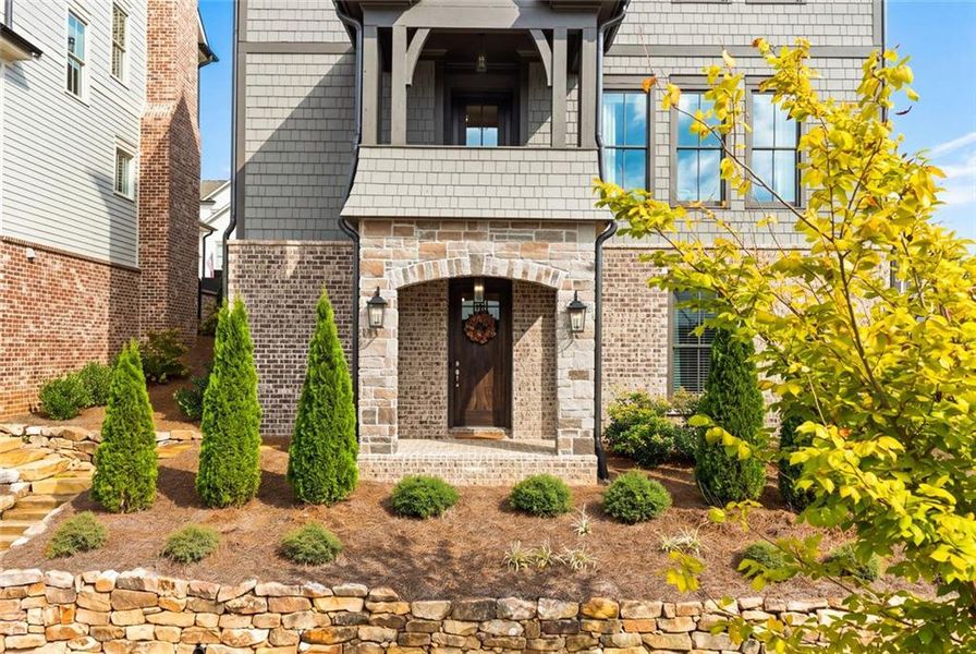 Exterior details and patio area of a home in Crossroads, Milton (Image 25).