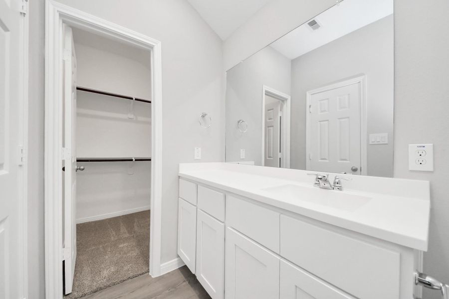 Image 6 of a home in .