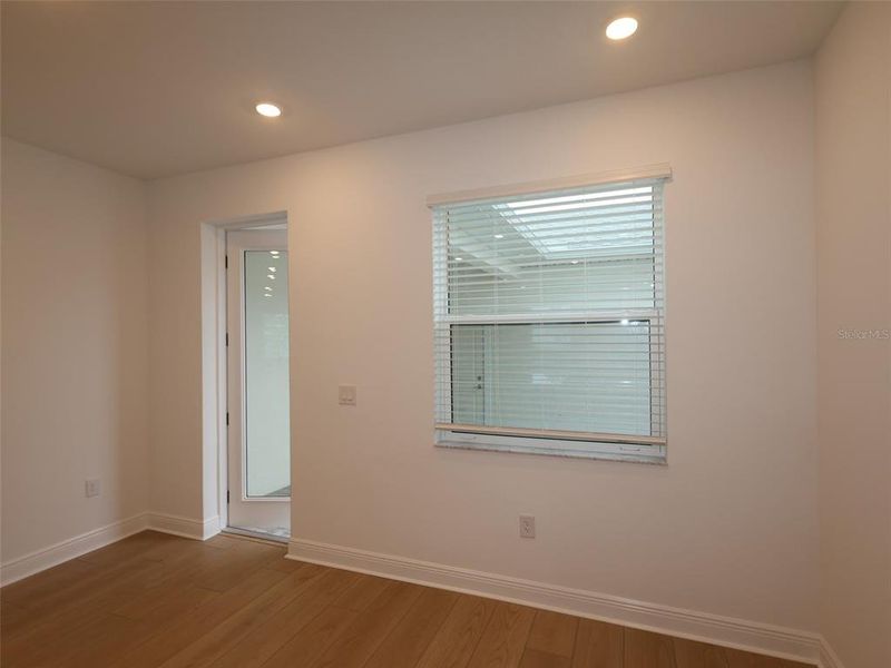 Spacious, unfurnished interior of a new home in SeaFlower, Bradenton (Image 9).
