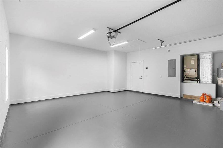 Spacious, unfurnished interior of a new home in , Lake Helen (Image 25).