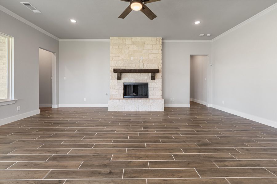 Spacious, unfurnished interior of a new home in Fannin Ranch, Leonard (Image 31).