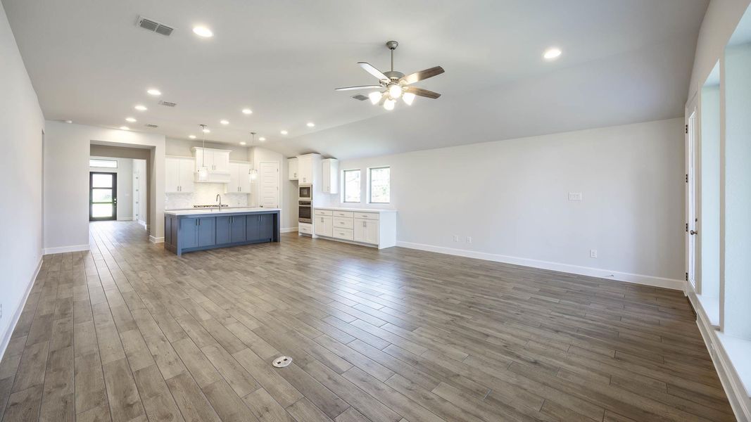 Spacious, unfurnished interior of a new home in Parkside on the River, Georgetown (Image 11).