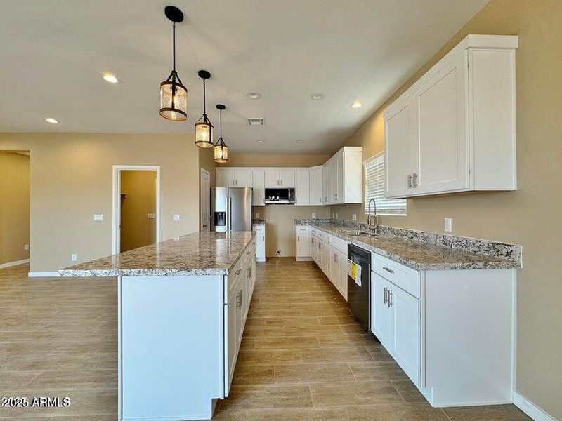 20251024185903477351000000-o