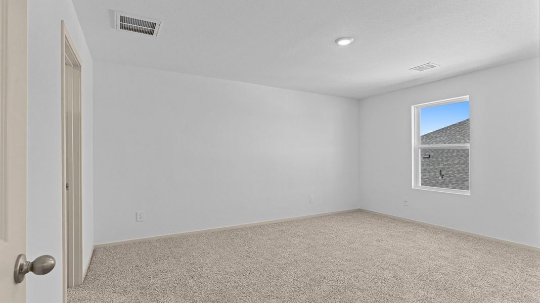 Spacious, unfurnished interior of a new home in Watermark, Alvin (Image 11). Spacious, unfurnished interior of a new home in Watermark, Alvin (Image 11).
