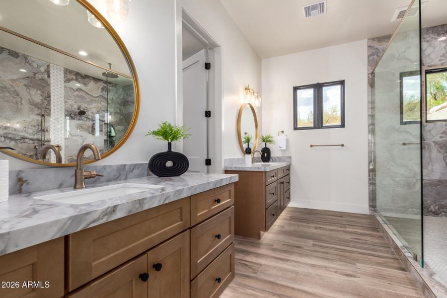 20 - Canyon Vista 20 - Canyon Vista