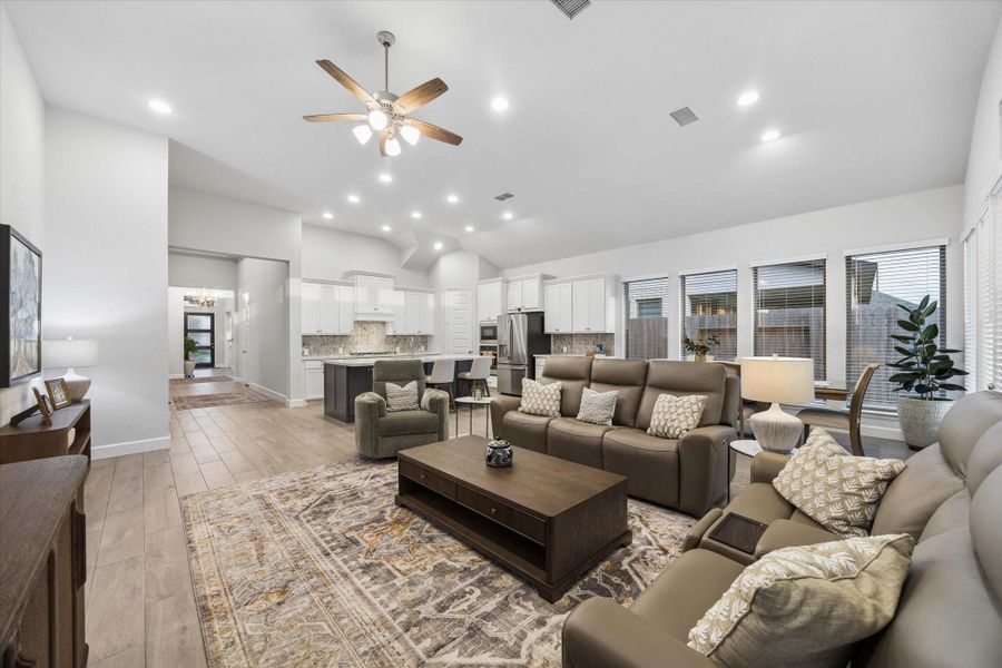 Furnished interior view inside a new home in Sienna, Missouri City (Image 12).