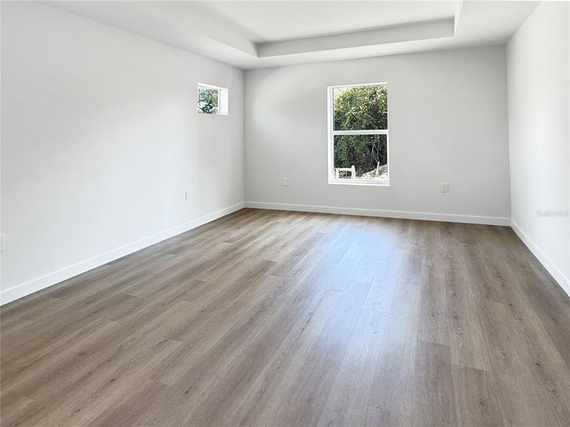 Spacious, unfurnished interior of a new home in , Port Charlotte (Image 16).