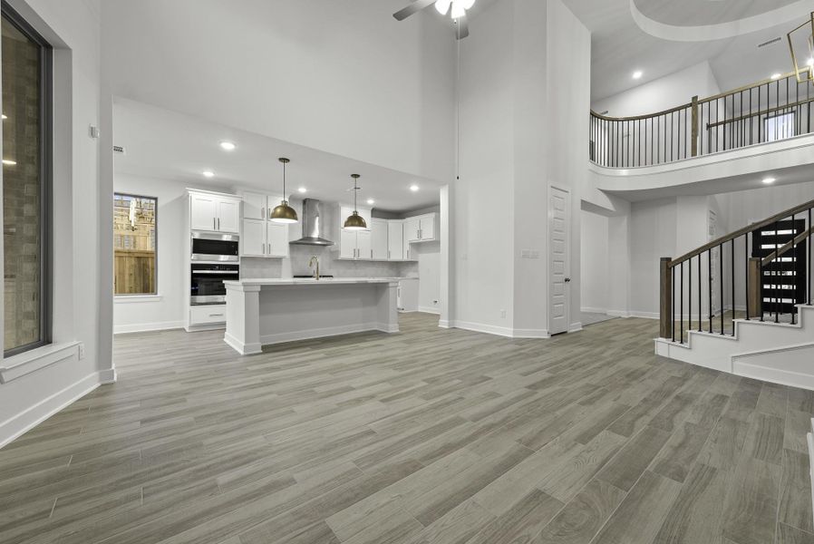 Representative image. Features, specifications, selections and colors may vary. Representative image. Features, specifications, selections and colors may vary.