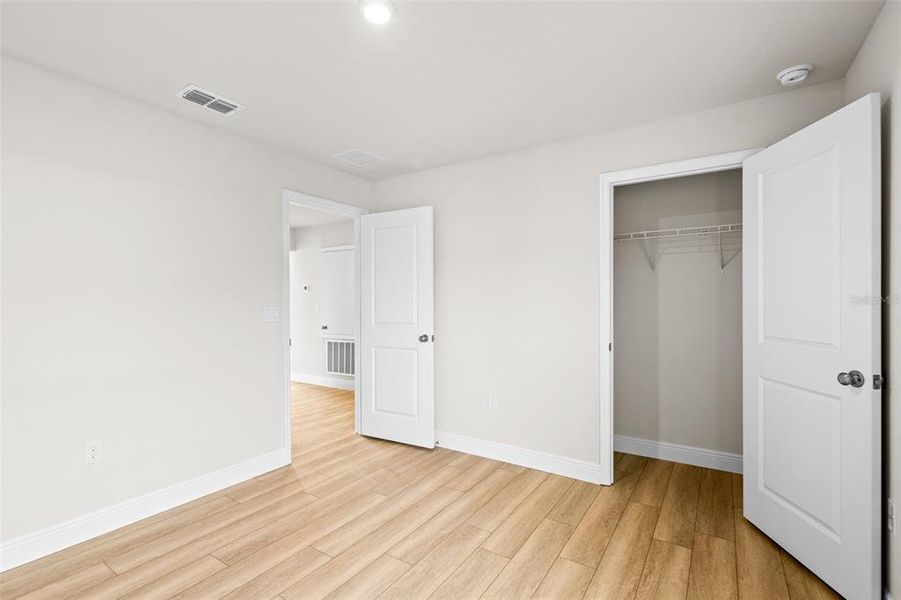 Spacious, unfurnished interior of a new home in SummerCrest, Ocala (Image 25).