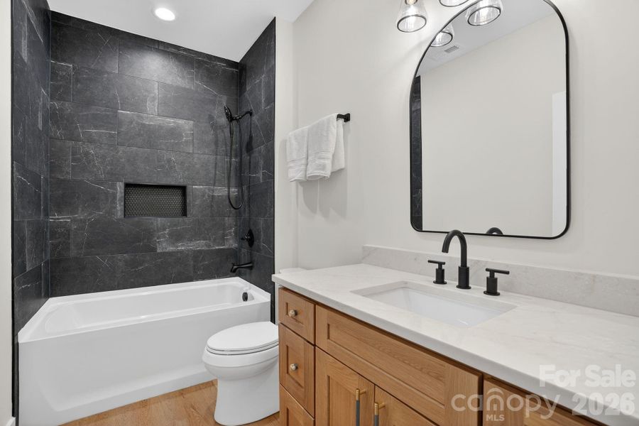 2nd Bathroom 2nd Bathroom