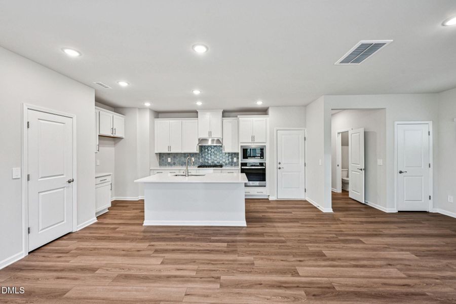 9-web-or-mls-Raleigh - Oak Manor - 909 G