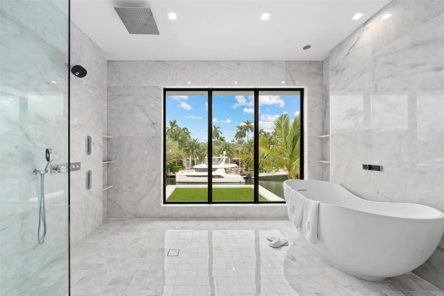 Furnished interior view inside a new home in , Fort Lauderdale (Image 73).