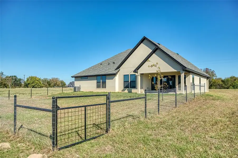 Image 30 of a home in .