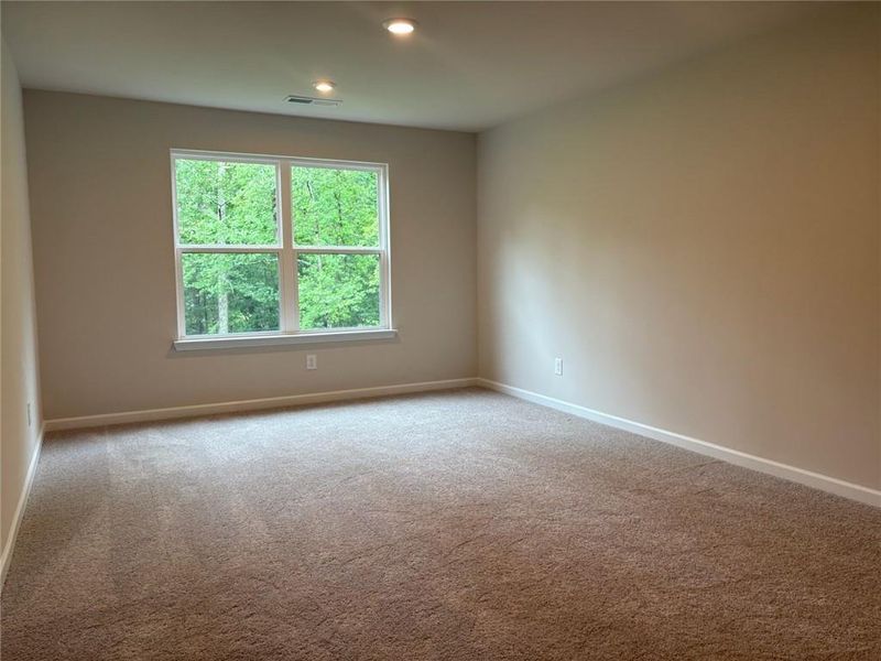 Spacious, unfurnished interior of a new home in Riverwood, Dallas (Image 15).