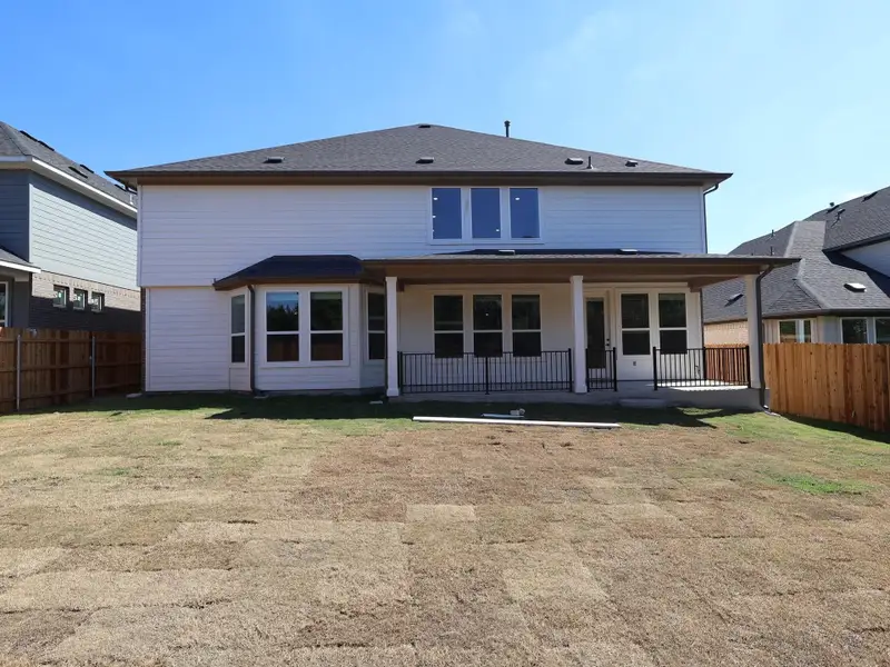Exterior details and patio area of a home in Edgewood, Leander (Image 4).