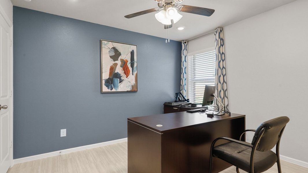 Furnished interior view inside a new home in Vista Park, Decatur (Image 33). Furnished interior view inside a new home in Vista Park, Decatur (Image 33).