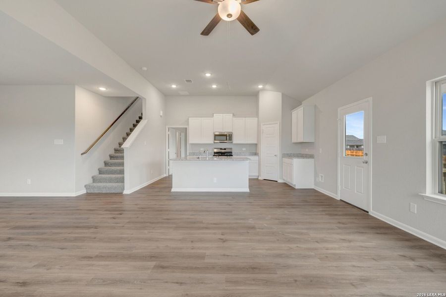 Spacious, unfurnished interior of a new home in Winding Brook, San Antonio (Image 30).
