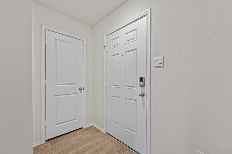 Spacious, unfurnished interior of a new home in Ladera, Luling (Image 11). Spacious, unfurnished interior of a new home in Ladera, Luling (Image 11).