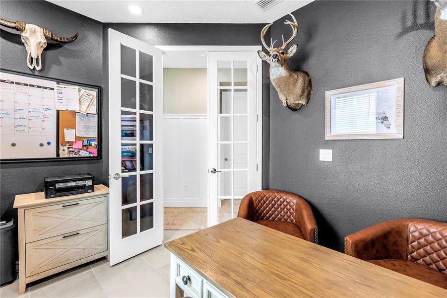 Furnished interior view inside a new home in , Sarasota (Image 18).