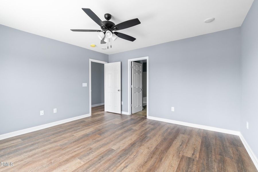 Primary Bedroom_Pine